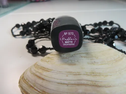 Lippen Lila von L.O.V