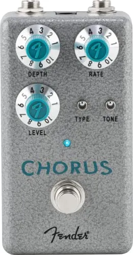 Fender Hammertone Chorus Effekt Pedal - Gitarren-Effektgerät mit innovativem Chorus-Effekt, Tone Schalter und platzsparendem Design – ideal für kreative Musiker.