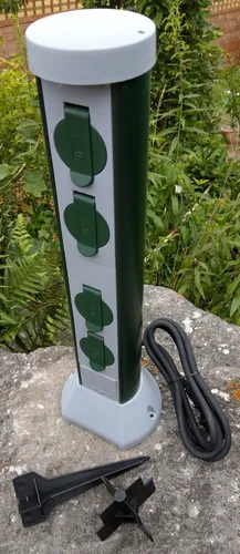 REV-Ritter Gartensteckdose Green 4-fach in grün von REV