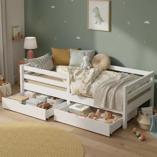 Bellabino Kinderbett Iskri mit Rausfallschutz und Schubladen (weiß) - Praktisches Kinderbett mit Stauraum und hohem Sicherheitsstandard. Ideal für einen sanften Übergang vom Gitter- zum Einzelbett. Inklusive Schubladen für Spielzeug und Wäsche – für ein aufgeräumtes Kinderzimmer.