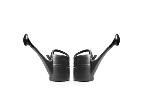 BigDean Gießkanne 2x Gartengießkanne 10 Liter anthrazit für Haus & Garten (Packung, 2-tlg., 2 stück), Aus Robustem Kunststoff mit abnehmbarer Brause