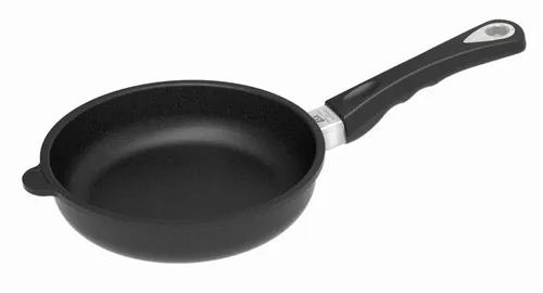 AMT Bratpfanne I-520 - 20 cm Schwarz - Hochwertige Brat- & Universalpfanne aus Aluminiumguss mit 4-fach keramisch verstärkter Lotan® Antihaftbeschichtung für nahezu fettfreies Braten. Ideal für alle Herdarten und besonders langlebig.