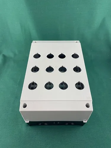Eaton/Moeller RMQ-Titan Aufbaugehäuse M22-I12 - Druckschalter-Gehäuse für die RMQ-Titan Serie, robust und ideal für anspruchsvolle Anwendungen in industriellen Umgebungen.