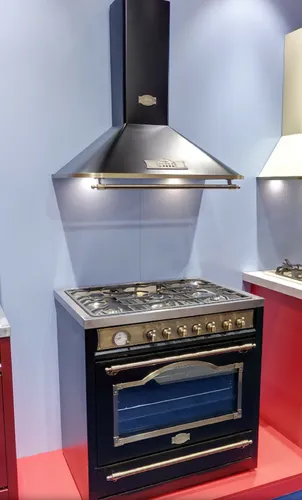 Set Kaiser Schwarze Dunstabzugshaube 90cm Gas Elektro Standherd HGE 93555 Em