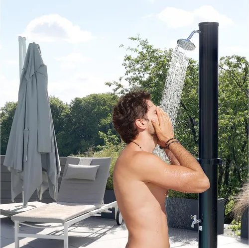 Dönges NovaTerra Solardusche schwarz mit 40L Tank in schwarz von NovaTerra