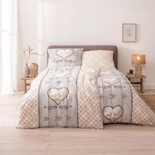MTOnlinehandel TRAUMHELDEN Landhaus-Stil Bettwäsche Set - Bettwäsche-Set im Landhaus-Stil (135x200 + 80x80 cm) aus 100% Baumwolle, zeitloses Karo-Design mit Hirsch und Herz, pflegeleicht und hautsympathisch.