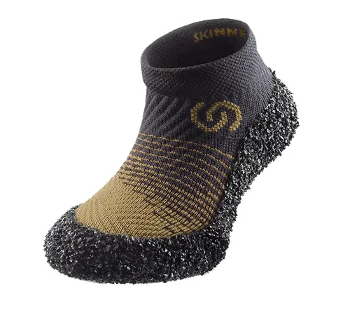 Skinners Barfusschuhe 2.0 Kids – Schutz und Komfort für kleine Entdecker - Sneaker für Kinder mit zusätzlicher Einlegesohle für besseren Einstieg ins Barfußlaufen und optimalen Schutz auf unwegsamem Gelände.