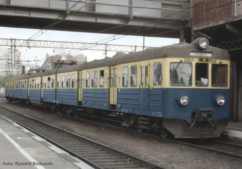 PIKO E-Triebzug/Sound EN 57 PKP IV + PluX22 Dec. 51452