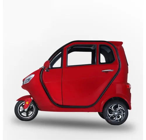 Urban Hopper E-Motorroller Cabin Plus – Dreirad Elektro Kabinenroller - Kompakter 3-Rad Elektro-Kabinenroller mit 2200 W Motor und 45 km/h. Ideal für die Stadt, bietet eine Reichweite von bis zu 60 km. Hohe Zuladung von 244 kg und LED-Beleuchtung für Sicherheit.