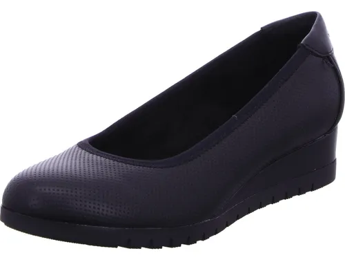 s.Oliver Wedges mit profilierter Sohle - Stylische Wedges aus Synthetik mit profilierter Sohle für optimalen Halt. Ideal für verschiedene Anlässe und bequem im Alltag.
