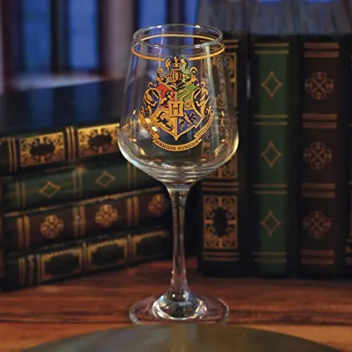 Harry Potter Glas - Hogwarts Wappen - Hochwertiges Glas mit dem Hogwarts Wappen, offiziell lizenziertes Merchandise, ideal für Sammler und Fans, nicht spülmaschinen- oder mikrowellengeeignet.