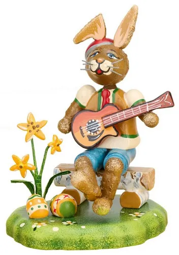 Hubrig Hasenmusikant Hase mit Gitarre - 9 cm - Sammlerfigur: Der charmante Hasenmusikant spielt Gitarre und bringt Freude in jedes Zuhause. Perfekt für Sammler und als Geschenk!