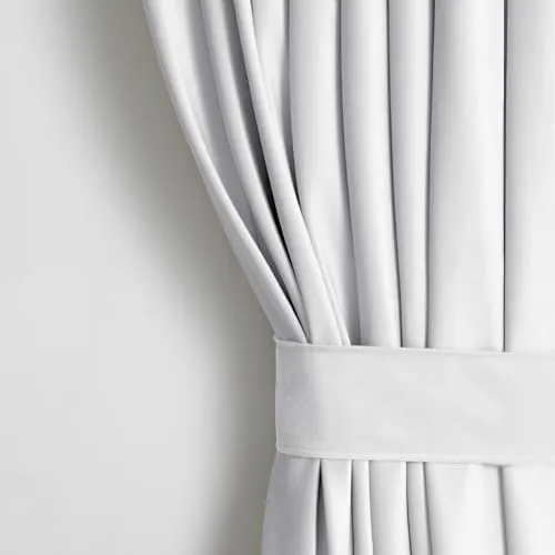 AmeliaHome Set Vorhang H 245 x B 140 cm Velvet Optik Weiß - Schiebevorhänge in eleganter Velvet Optik, halbverdunkelnd und mit Raffhalter. Regulieren Sie das Licht und genießen Sie stilvolle Fensterdekoration in jedem Raum.