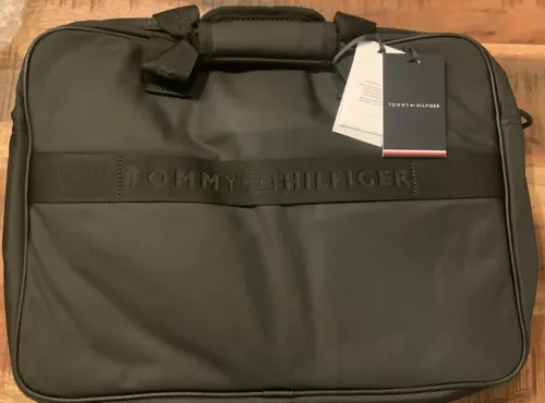Tommy Hilfiger Aktentasche AM0AM13466 mit Metallic-Logo in schwarz von Tommy Hilfiger