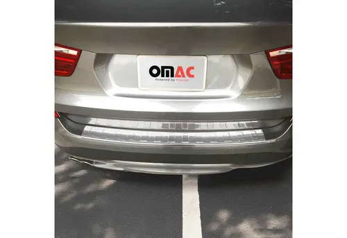 OMAC Ladekantenschutz für VW Golf 2012-2019 - Abdeckblenden, eleganter Schutz aus rostfreiem Edelstahl, einfache Montage ohne Bohren, schützt vor Kratzern und Stößen bei Be- und Entladung.