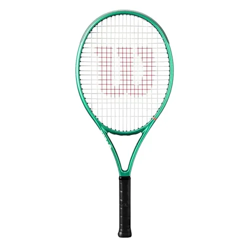 Wilson Kinder-Tennisschläger Blade V10 25in (9-12 Jahre) grün - besaitet - Der Wilson Blade V10 ist der ideale Tennisschläger für junge Spieler von 9-12 Jahren. Mit perfekter Balance zwischen Power und Kontrolle unterstützt er beim Spiel und bietet armschonenden Komfort.