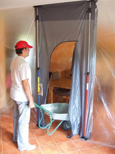 Glück Staubschutztür 310 x 130 cm mit Klettverschluss - 5005 - Montagehilfen für effektiven Staubschutz während Renovierungen, einfach zu installieren und wiederverwendbar.