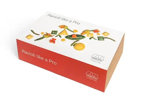 MARCATO RAVIOLI LIKE A PRO 7-teiliges Set - Nudelmaschinen-Set aus Italien mit quadratischer Ravioli-Form für 24 Stück, Nudelholz und Rezeptbuch für perfekte Ravioli zu Hause.