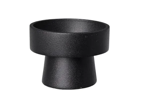 Broste Copenhagen Kerze Schwarz 6 - Elegante schwarze Kerze von Broste Copenhagen für stimmungsvolle Akzente. Ideal für ein modernes skandinavisches Ambiente, das Gemütlichkeit und Stil vereint.