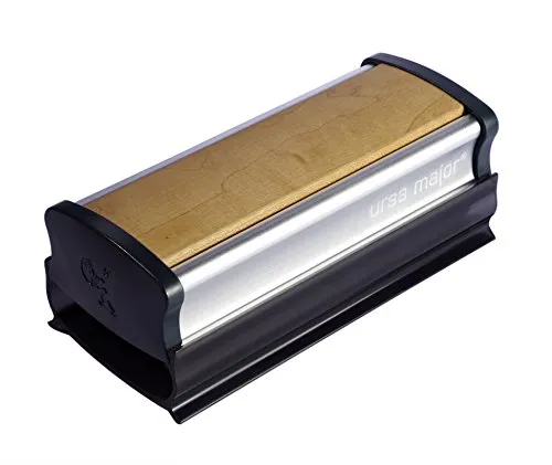 Schallplattenbürste URSA MAJOR Ahorn mit 14 Reihen Kohlefasern, antistatisch