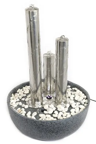 ELLUG Gartenbrunnen Gartenbrunnen in Schale, drei rostfreien Edelstahl-Säulen, inkl. Pumpe, mit LED Beleuchtung und weißen Dekosteinen