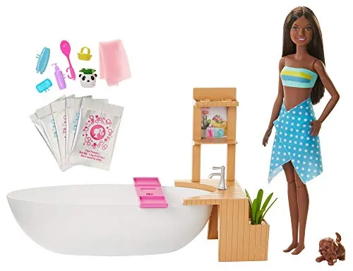 Barbie GJN33 - Wellnesstag Puppe (brünett) und Spielset, mit Badewanne, Hündchen und weiteren Zuebhörteilen, Spielzeug ab 3 Jahren
