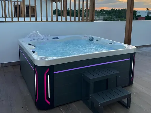 Relaxpool Sprudelbad Outdoor Whirlpool 210x210 cm - Genießen Sie Entspannung im Relaxpool Sprudelbad mit LED-Beleuchtung. Der quadratische Whirlpool aus hochwertigem Acryl bietet Platz für 1200 L Wasser und überzeugt durch seine kompakte Form.