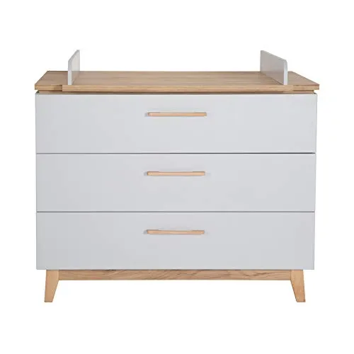 roba Wickelkommode 'Caro' mit Soft-Close und 3 Schubladen - Wickeltisch mit rückenschonender Höhe von 94 cm und leisen Soft-Close-Schubladen. Ideal für stilvolle Babyzimmer, nach EN 12221 geprüft und mit Blauer Engel ausgezeichnet.