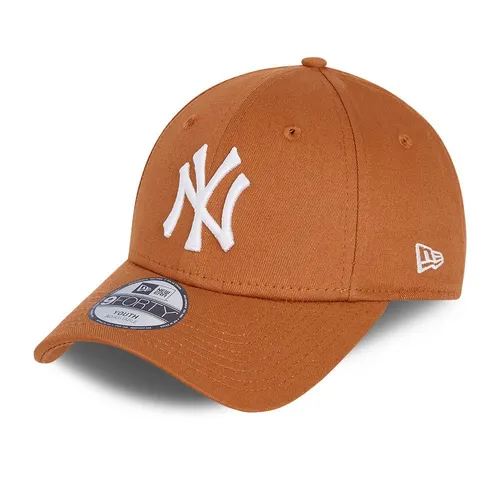 New Era Cap Modell Y League ESS 9FORTY NEYYAN TOFWHI - Eleganter Hut mit stabiler Front-Panel-Struktur und gewölbter Krone für einen modernen Look. Verstellbarer Verschluss und Belüftungsöffnungen sorgen für hohen Tragekomfort.