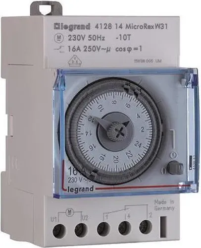 LEGRAND Zeitschaltuhr MicroRex W31 - Mechanische 7-Tages-Programm Zeitschaltuhr für Hutschiene, 3-modulig, ideal für präzise Zeitsteuerung mit einfacher Bedienung und hoher Schaltgenauigkeit.