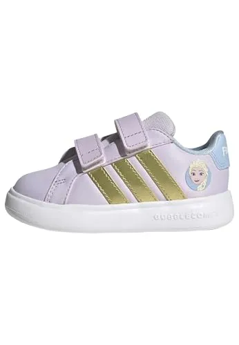 adidas Frozen Grand Court 3.0 Klettschuh für Kinder - Die adidas Frozen Grand Court 3.0 Klettschuhe sind ideal für abenteuerlustige Kinder. Mit verstellbaren Klettverschlüssen und strapazierfähiger Sohle bieten sie Komfort und Halt für die ersten Schritte und täglichen Entdeckungen.
