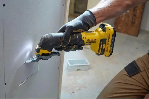 SFMCE500D2K-QW Fatmax V20 Cordless Multi Tool Set - Multifunktionswerkzeuge mit leistungsstarkem Akku, inklusive Zubehör und Schnellladegerät – ideal für vielseitige Projekte in Heim und Garten.