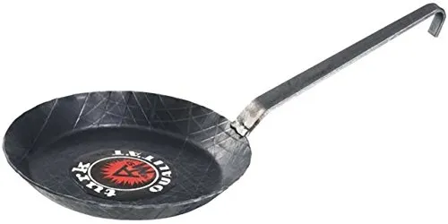 Turk Schmiedeeiserne Bratpfanne Ø 40 cm - Hochwertige Pfanne mit geschmiedetem Hakenstiel, ideal zum Braten, Grillen und Servieren. Robuste Qualität für optimale Hitzeverteilung und Langlebigkeit.