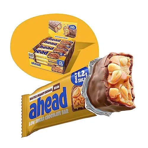 AHEAD Veganer Süßigkeiten Riegel – Salted Peanut Caramel – 16 x 35g – Keto Riegel mit zuckerfreier Schokolade – nur 5g Net Carbs pro Low Carb Süßigkeit