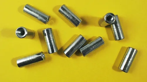 10X Verbindungsmuttern Langmuttern Gewindehülsen Distanzmuffen Rund 6 x 25