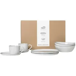 Broste Copenhagen Salt Breakfast Set für Zwei - Elegantes Frühstücksset aus glasiertem Porzellan, ideal für zwei Personen. Mit einzigartiger reaktiver Glasur und ergonomischen Bechern, spülmaschinen- und mikrowellengeeignet für mühelose Handhabung.