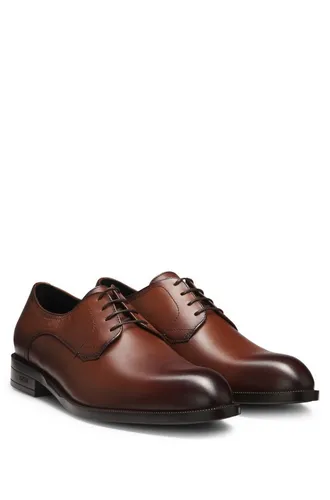 BOSS Menswear Derby-Schuhe 10271643 01 - Elegante Derby-Schuhe aus hochwertigem Glattleder mit raffinierten Nähten, ideal für formelle Anlässe. Hergestellt aus mindestens 60% besseren Rohstoffen für mehr Nachhaltigkeit.