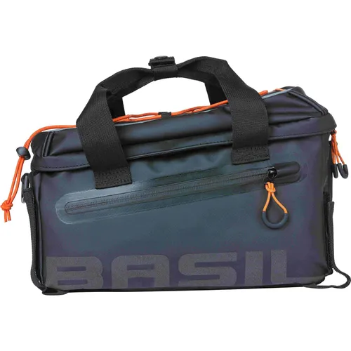 Basil Miles Tarpaulin Gepäckträgertasche - 7 Liter - Fahrradtasche aus wasserdichtem Material, ideal für Radfahrer, die Stil und Funktionalität schätzen.
