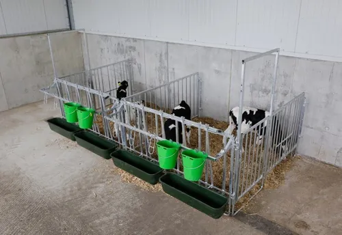 Produktbild Kerbl Doppelset für 2x 5er-Kälbergruppe mit Wandbefestigung 14489