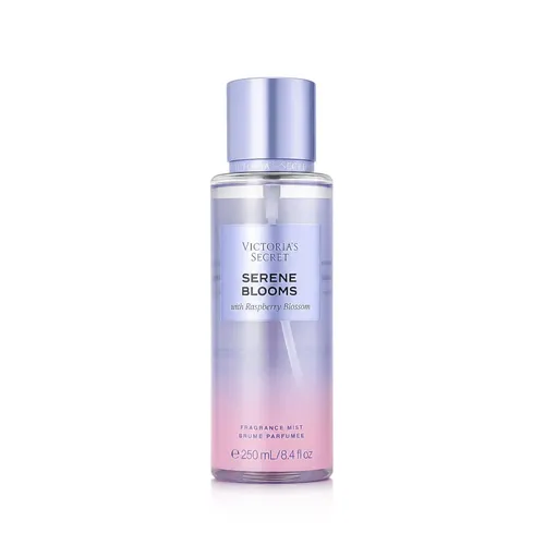 Victoria's Secret Serene Blooms Bodyspray 250 ml - Erlebe den frischen Duft von Serene Blooms in einem praktischen Bodyspray. Ideal für den täglichen Gebrauch, sorgt es für ein erfrischendes Gefühl und hinterlässt einen blumigen Hauch.