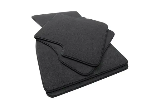 Luxus Fußmatten Komplettset für BMW 3er E46 Cabrio (2000-2007) - 4-teiliges Set aus hochwertigem Velours, passgenau und rutschfest. Einfache Installation und leicht zu reinigen – ideal für den Innenraum Ihres Fahrzeugs.