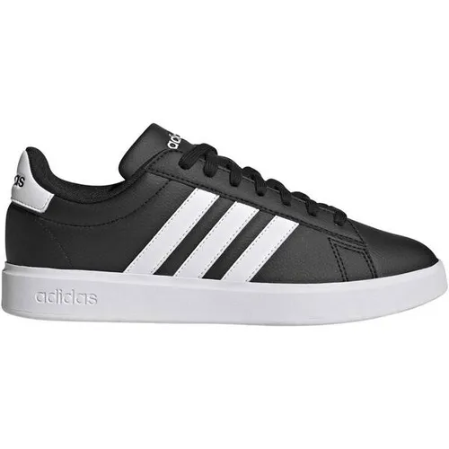 adidas Performance Herren Sneaker GRAND COURT 2.0 - Herren Sneaker GRAND COURT 2.0 von adidas. Strapazierfähiges Obermaterial und Cloudfoam Comfort-Einlegesohle für hohen Tragekomfort. Der klassische 3-Streifen-Look rundet das Design ab. Ideal für den Alltag und sportliche Aktivitäten.