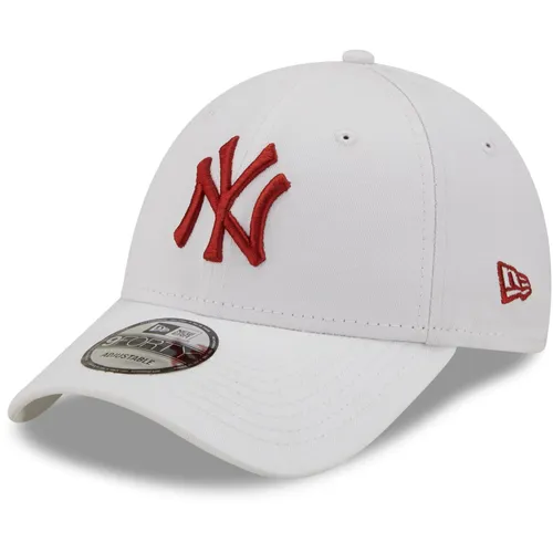 New Era 9Forty Strapback Cap - New York Yankees in Weiß Rot - Hüte & Mützen, stylische Baseballcap aus 100% Baumwolle, ideal für den Sommer und perfekt für Sportfans.