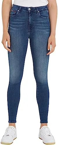 Tommy Jeans Damen Jeans Hose Sylvia High Waist, Blau (New Niceville Mid Blue Stretch) - Jeans für Damen im 5-Pocket-Style mit hoher Taille und Skinny Fit. Hoher Tragekomfort und ideal für Büro oder Alltag. Hergestellt aus hochwertigem, weichem Material mit recyceltem Anteil.