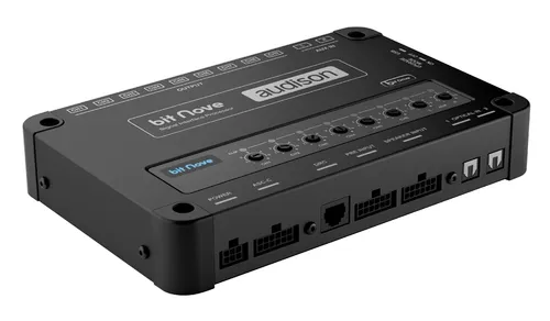 Bit Nove DRC Car-HiFi-Endstufe - Leistungsstarke Car-HiFi-Endstufe mit 6 Analog High Level Eingängen und 9 RCA Ausgängen, inklusive praktischer Fernsteuerung für optimale Klangkontrolle.