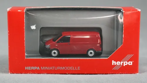 HERPA 028721 (H0,1:87) VW T6 Kombi Kastenwagen kirschrot - NEUWARE!