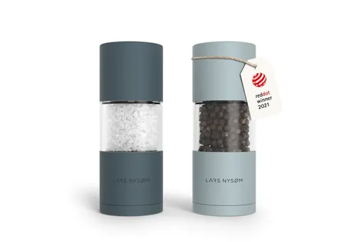 LARS NYSØM Gewürzmühle Sjæl in blau von LARS NYSØM