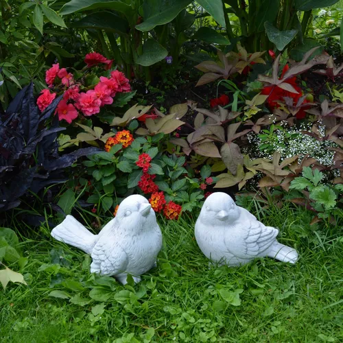 Gartenfigur Set mit Zwei Vögeln - frostfest & vielseitig - Figuren - Frostsicheres Set mit zwei dekorativen Vögeln, ideal für Garten und Innenräume. Unterschiedliche Posen sorgen für lebendige Akzente.
