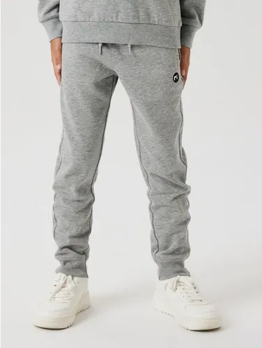 Name It Jogginghose NKMVIMO für Jungen mit Bündchen und Stretchkomfort unifarben, casual, regular fit, Baumwollmischung, Rundhals grau 152