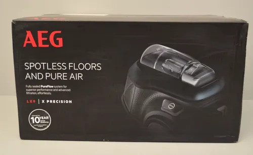 AEG LX9 Beutelloser Staubsauger LX9-3-STM - Space Teal metallic - Staubsauger mit PureFlow-System für überragende Filtration und langanhaltende Saugleistung. XL Softräder sorgen für mühelose Manövrierbarkeit und einfache Reinigung auf allen Bodenbelägen.